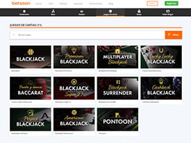 En el casino Betsson se ofrecen diversos juegos de cartas con diferentes variantes de blackjack y baccarat.